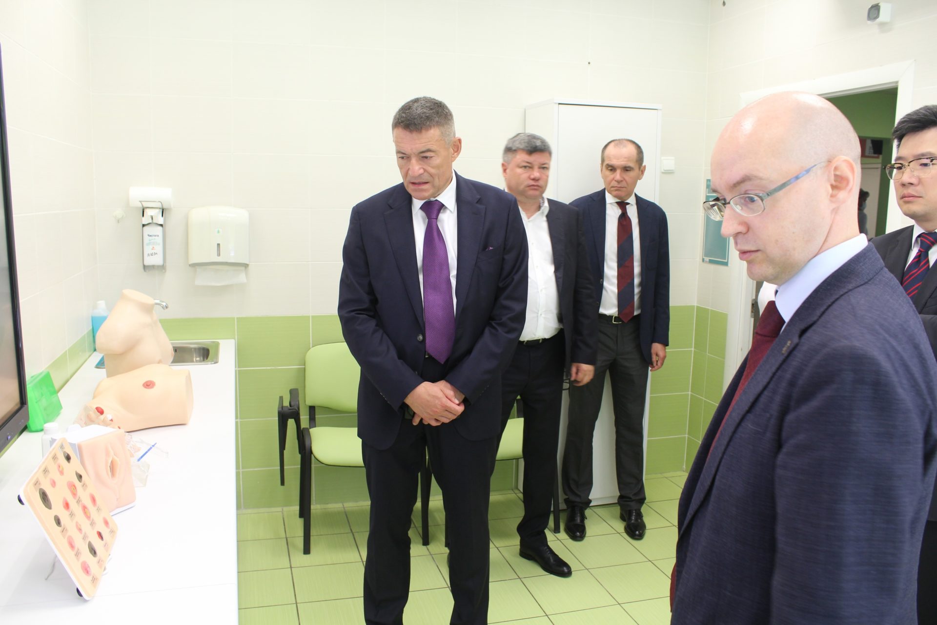 h81aimeostnadmkppjcrjo57hx5a7ideyvmhkuffdju5klwywbqocwzvmu2yx2twtzxkn ulrwm zntmmqo7fxta